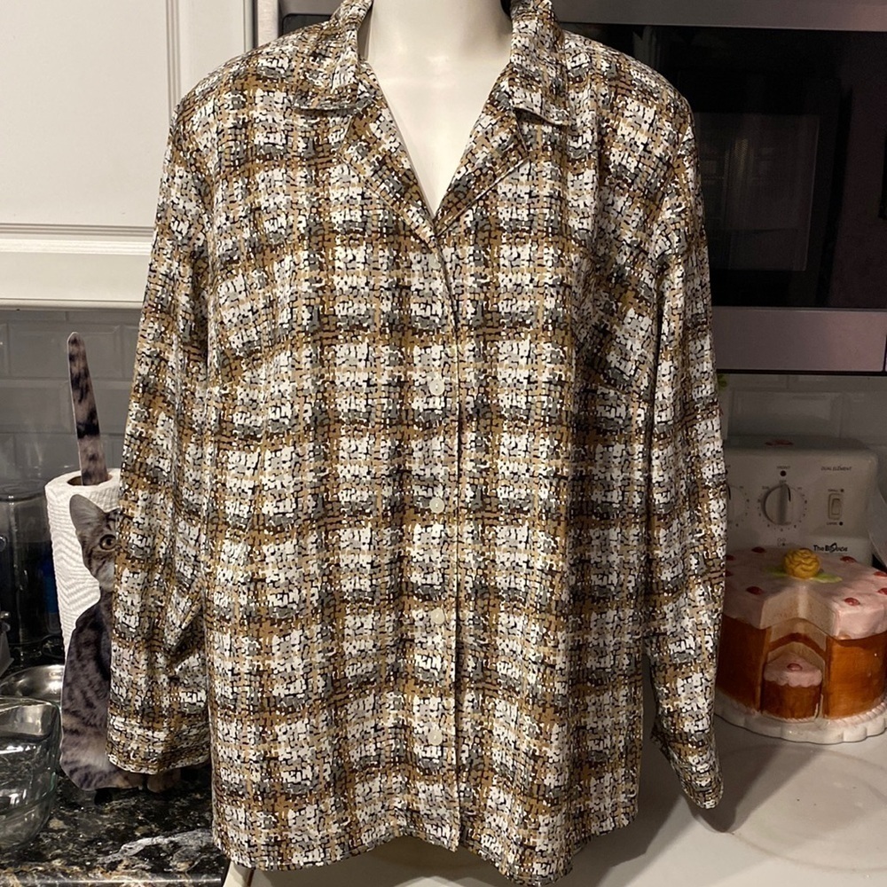 L Alfred Dunner casual button up long sleeve plus size shirt size 18W. EUC